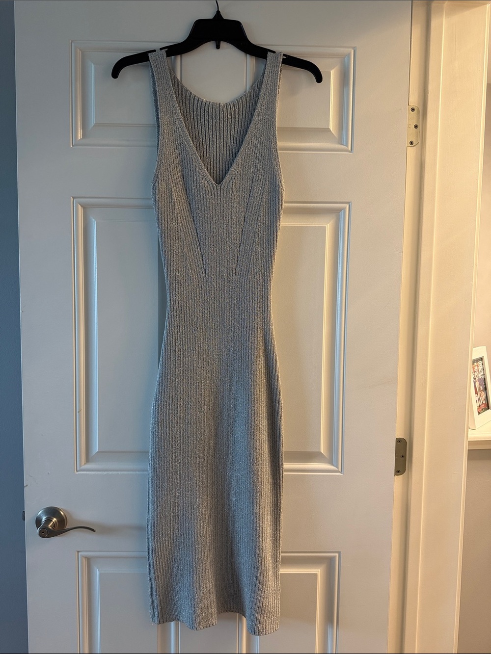 MICHAEL Michael Kors Light Gray Ribbed V‑Neck Midi Knit Dress